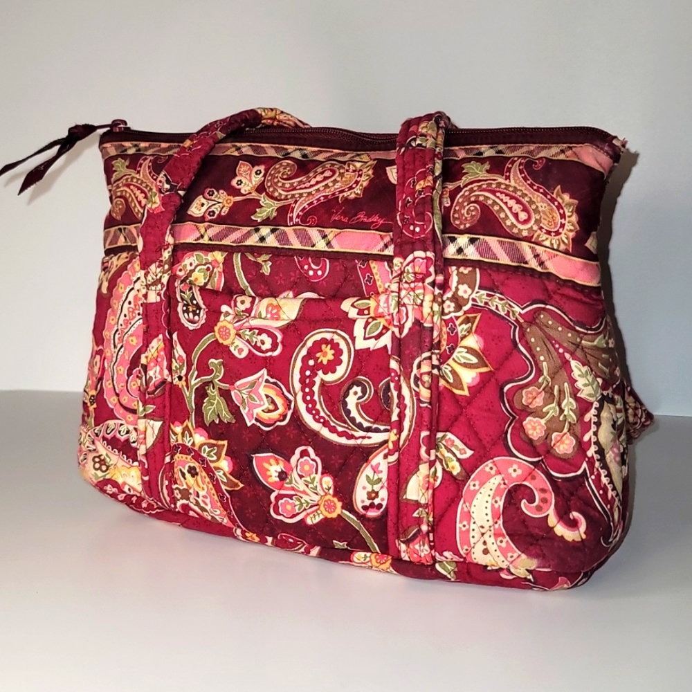 VERA BRADLEY Small Tote in Picadilly Plum Paisley Cranberry